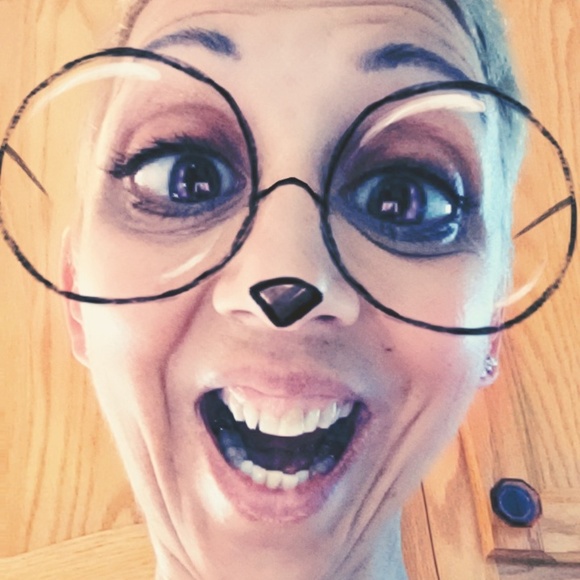 Living With Giants' Previously Loved Closet!! - Picture 7 of 8